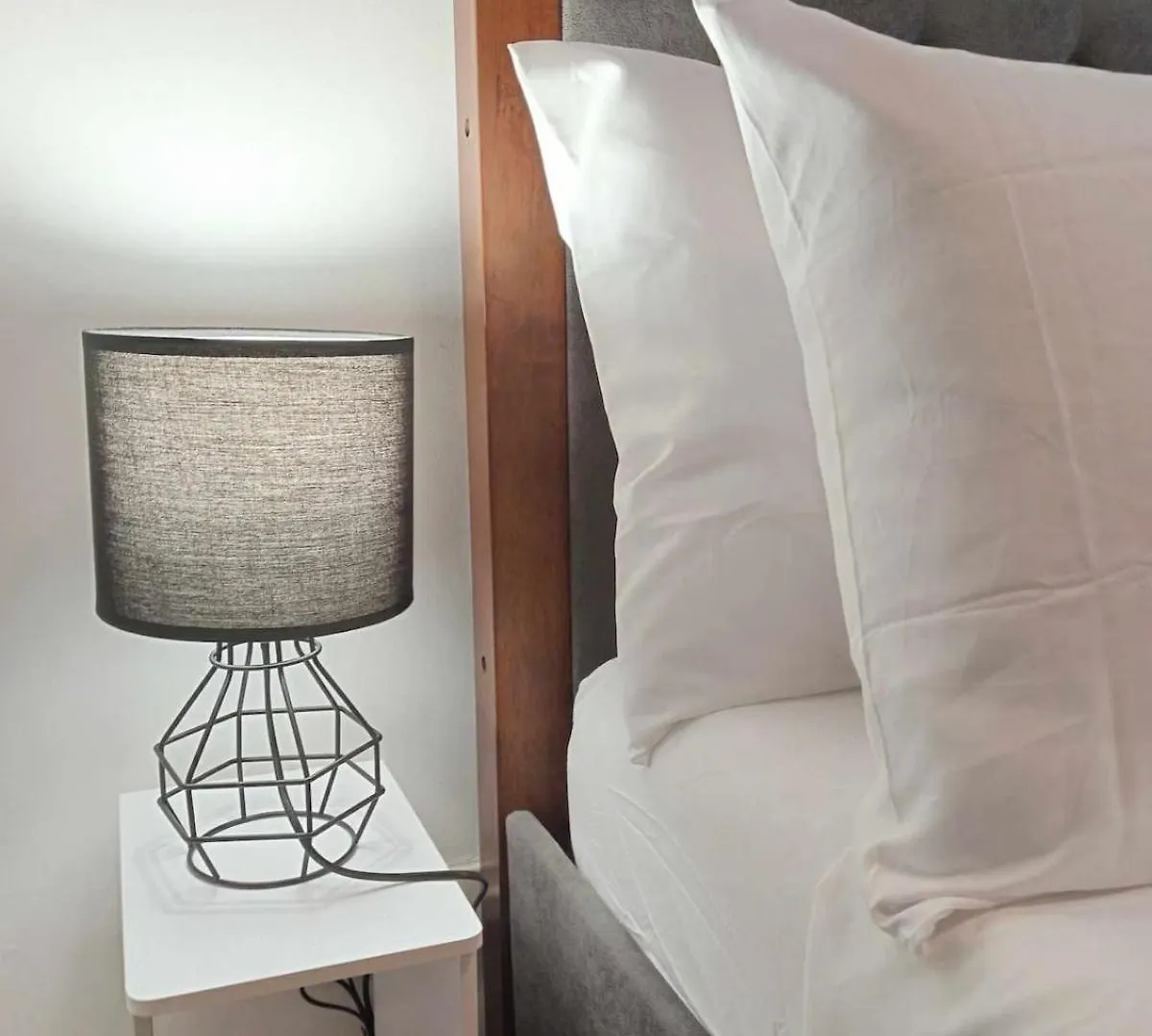Apartment Downtown Makati Malls And Bars At Your Doorsteps Manila Philippines