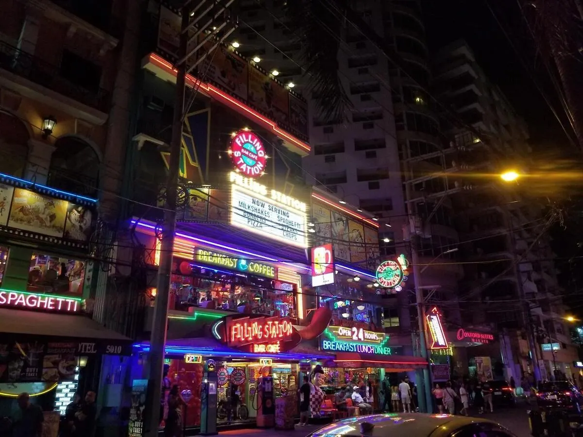 Downtown Makati Malls And Bars At Your Doorsteps Manila Apartment