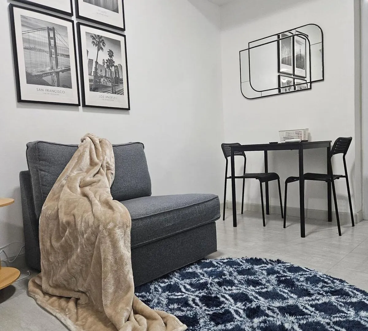 Downtown Makati Malls And Bars At Your Doorsteps Manila Apartment