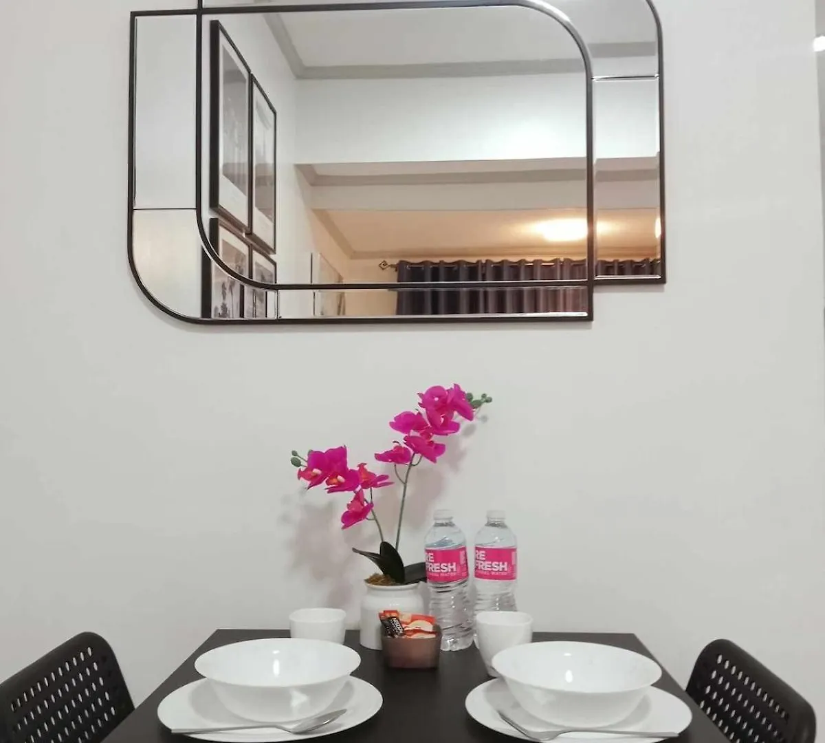 Downtown Makati Malls And Bars At Your Doorsteps 마닐라 아파트